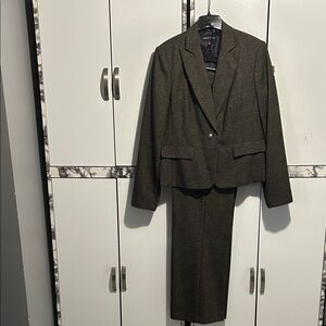 Elegant Brown Women's Pantsuit
